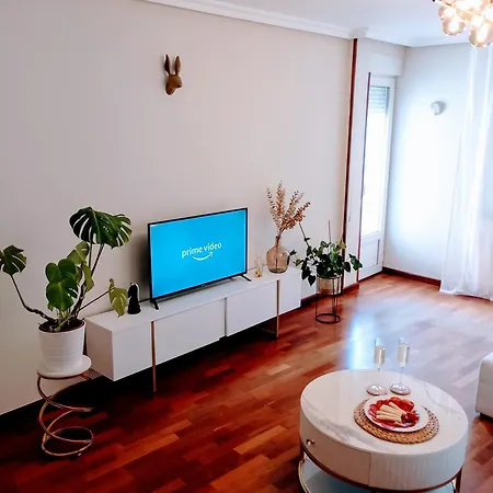 Acogedor A Un Paso De Gascona Con Wifi Y Netflix Gratis By M&n's House Οβιέδο