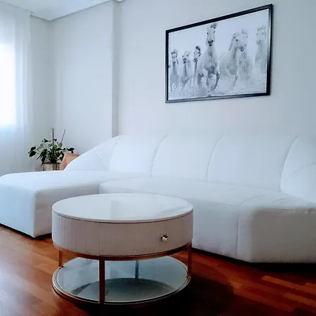 Acogedor A Un Paso De Gascona Con Wifi Netflix Y Prime Gratis By M&n's House Apartament Oviedo