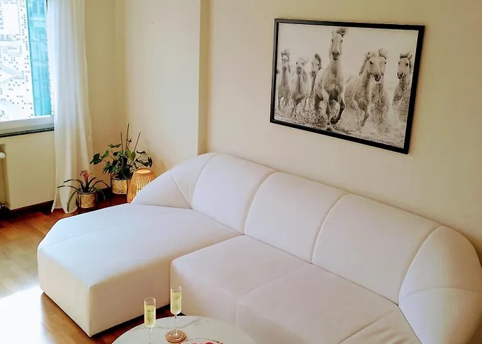 Apartamento Acogedor A Un Paso De Gascona Con Wifi Netflix Y Prime Gratis By M&n's House